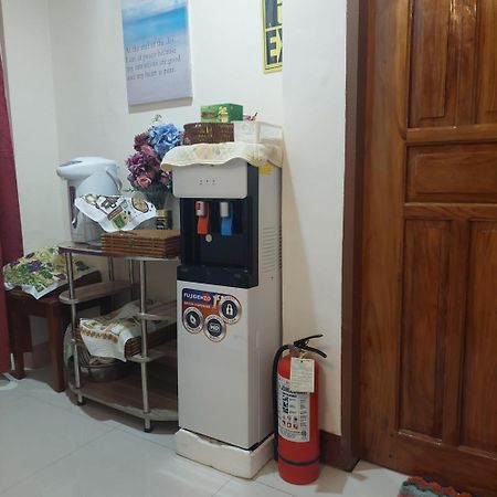 Casa Mariella 888 Acomodação com café da manhã El Nido Exterior foto